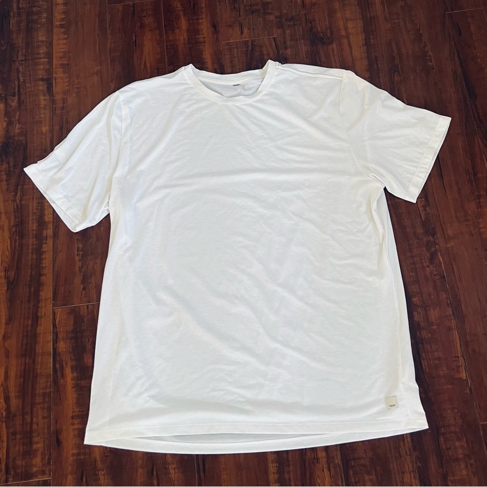 Vuori Current Tech Tee - image 5